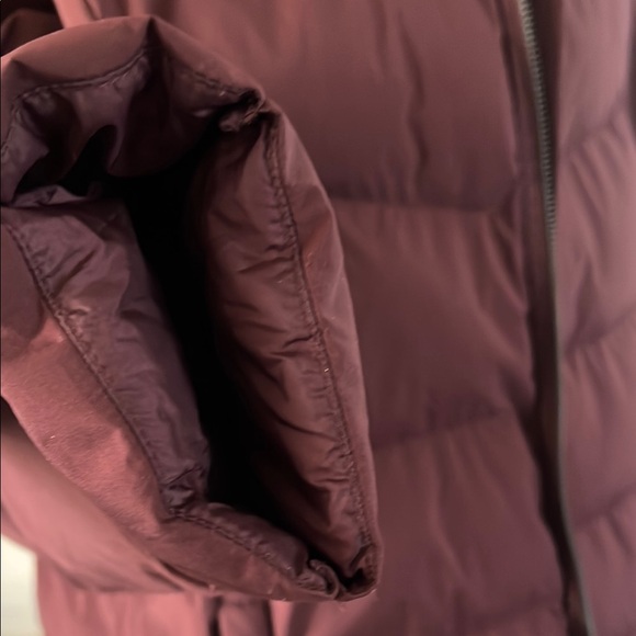 Women's Burgundy Puffer Jacket - Picture 4 of 8